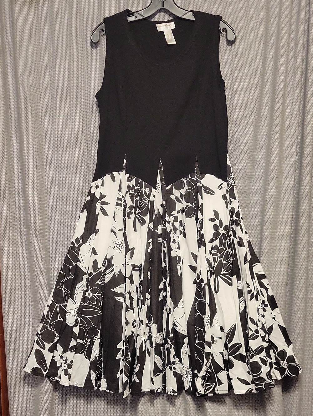 Chaus Black and White Floral Midi Dress